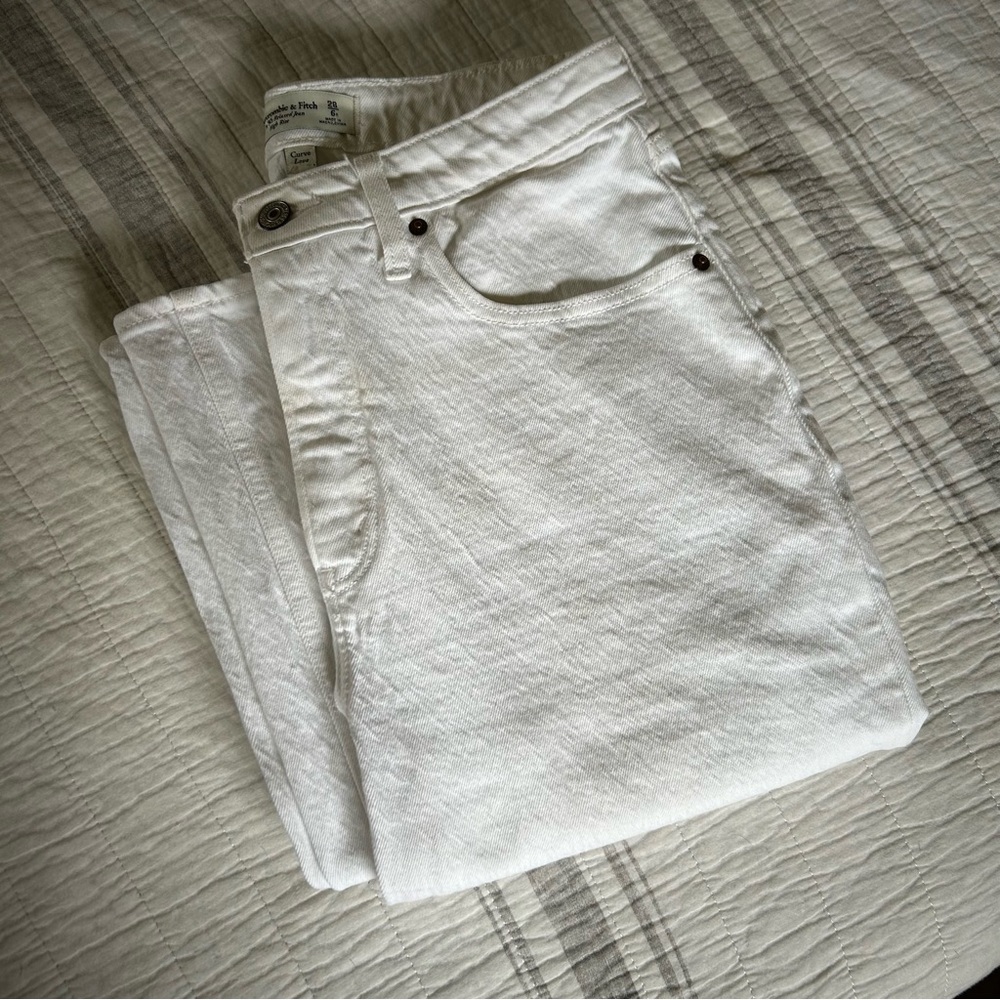 White Abercrombie Curve Love 90s Relaxed Jeans High Rise